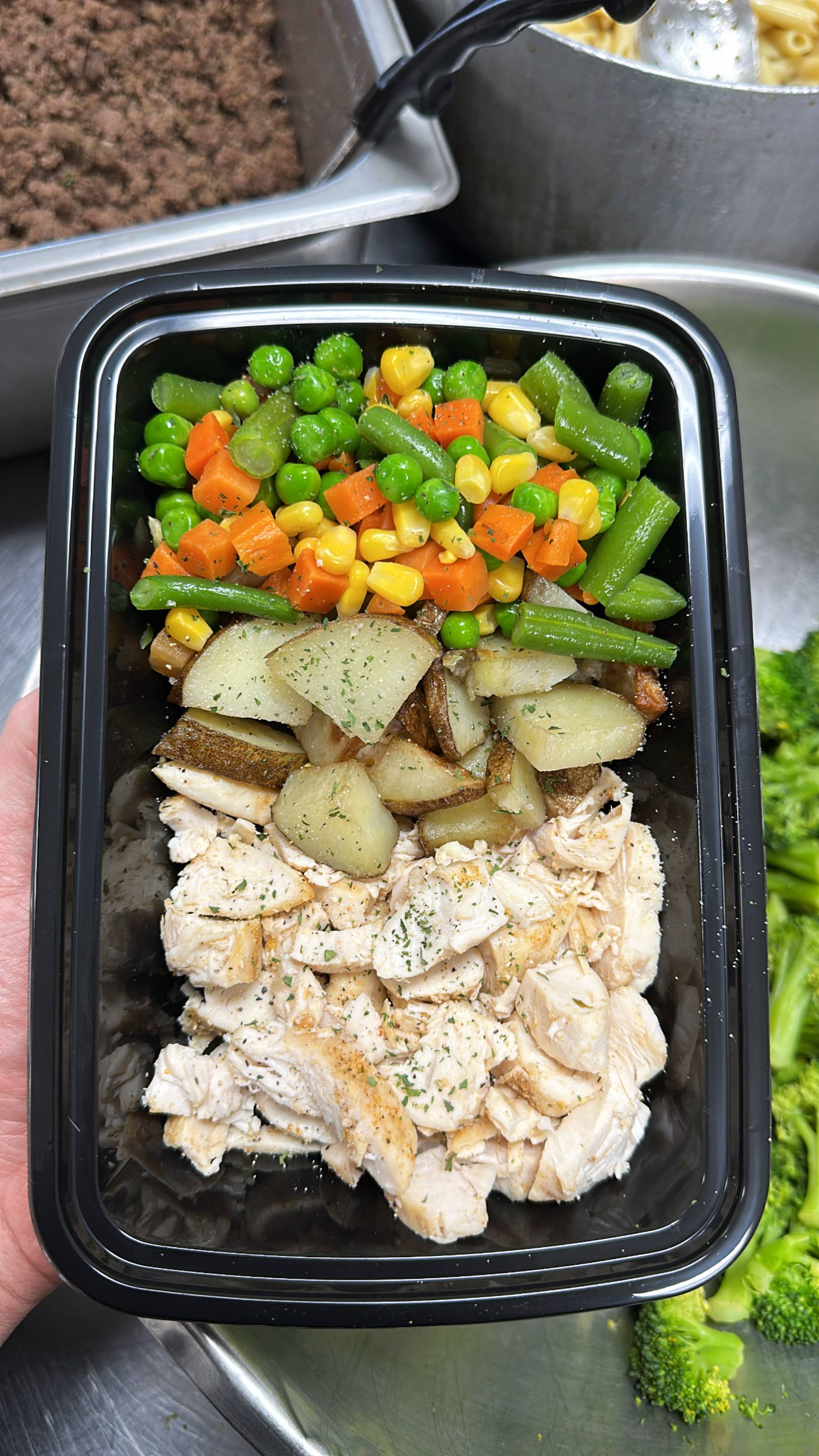 Chicken + White Potato + Mixed Veg