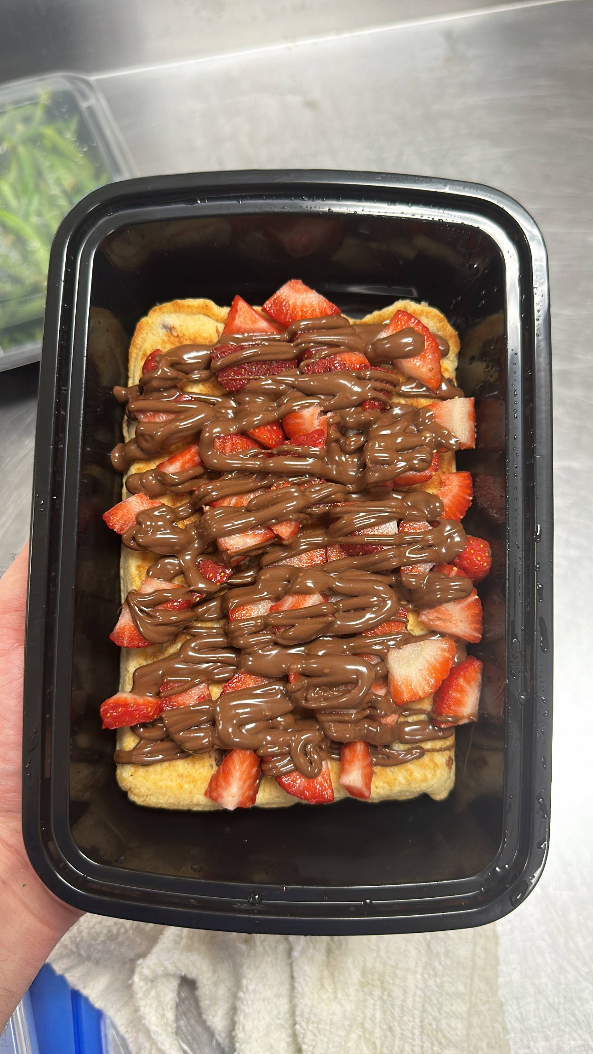 Protein Pancake ( Nutella + Strawberry )