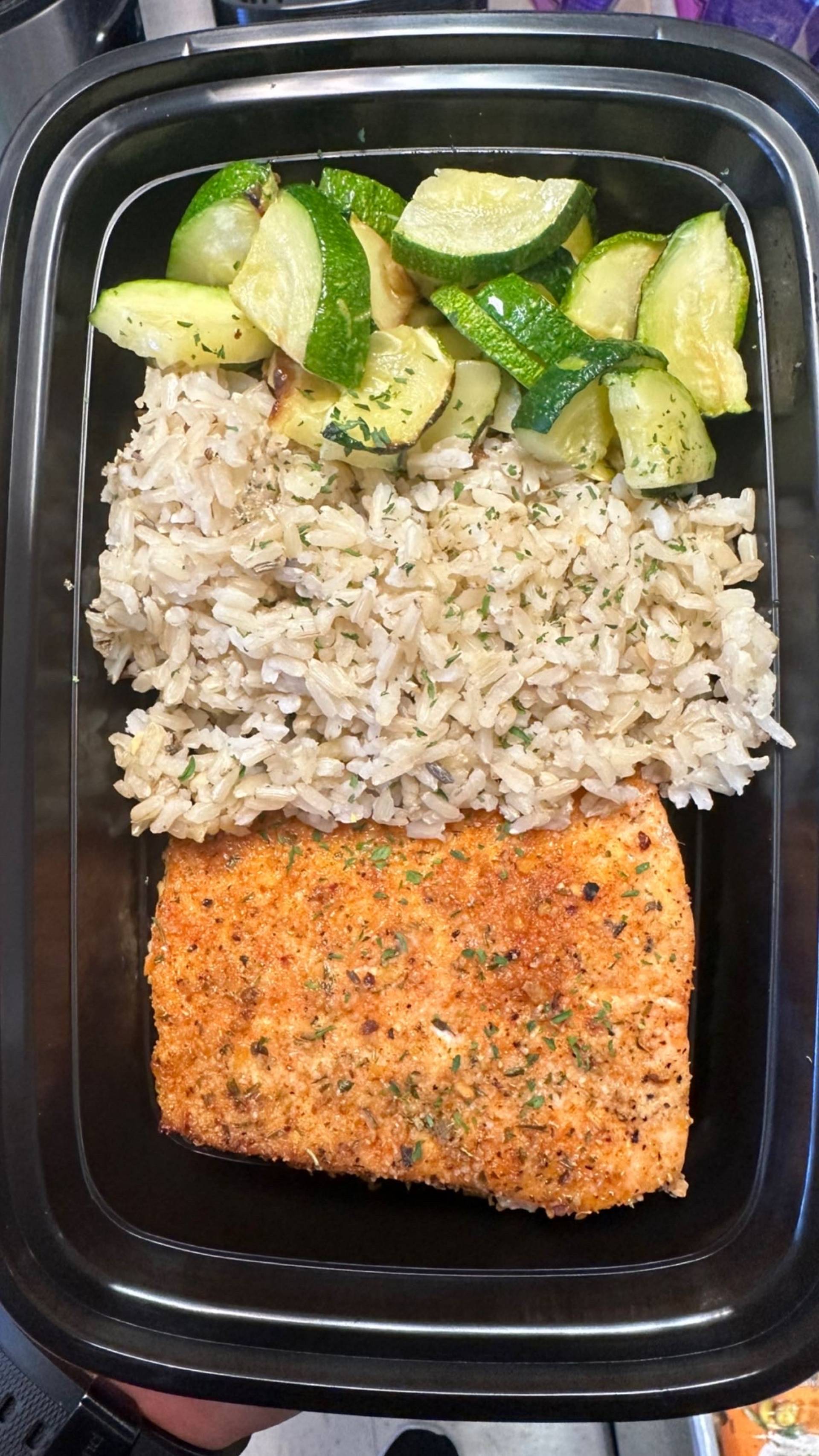Salmon + Rice ( Brown ) + Zucchini